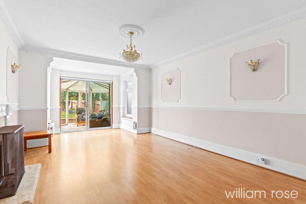 Additional image 11 of 7 bed semi-detached house for saleKings Avenue, Woodford Green IG8
