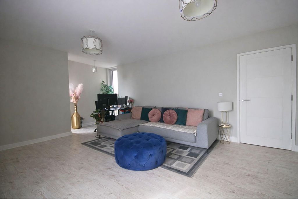 Additional image 13 of 2 bed flat for saleThe Foundry, Ashford TW15
