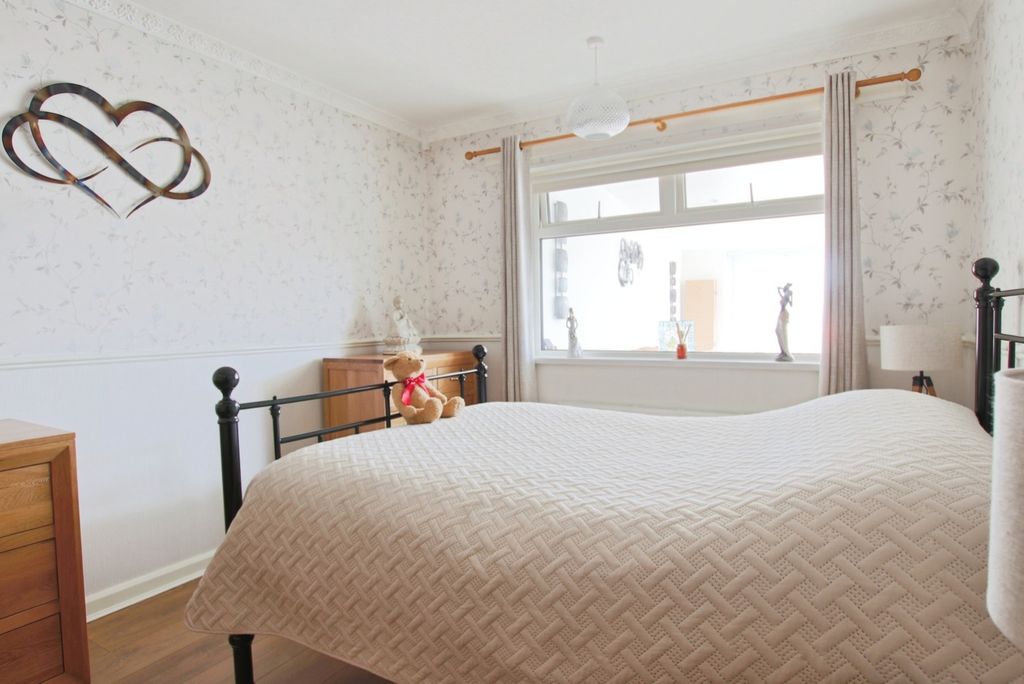 Additional image 10 of 2 bed semi-detached bungalow for saleOak Avenue, Withernsea, East Riding Of Yorkshire HU19