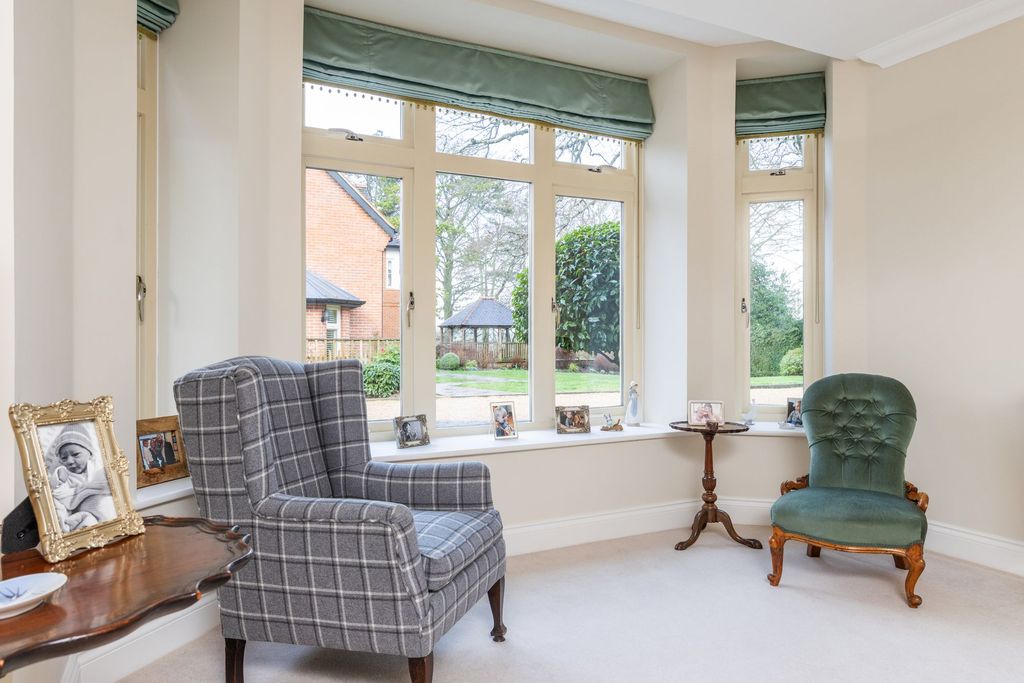Additional image 5 of 3 bed flat for saleMilesdown Place, Winchester SO23