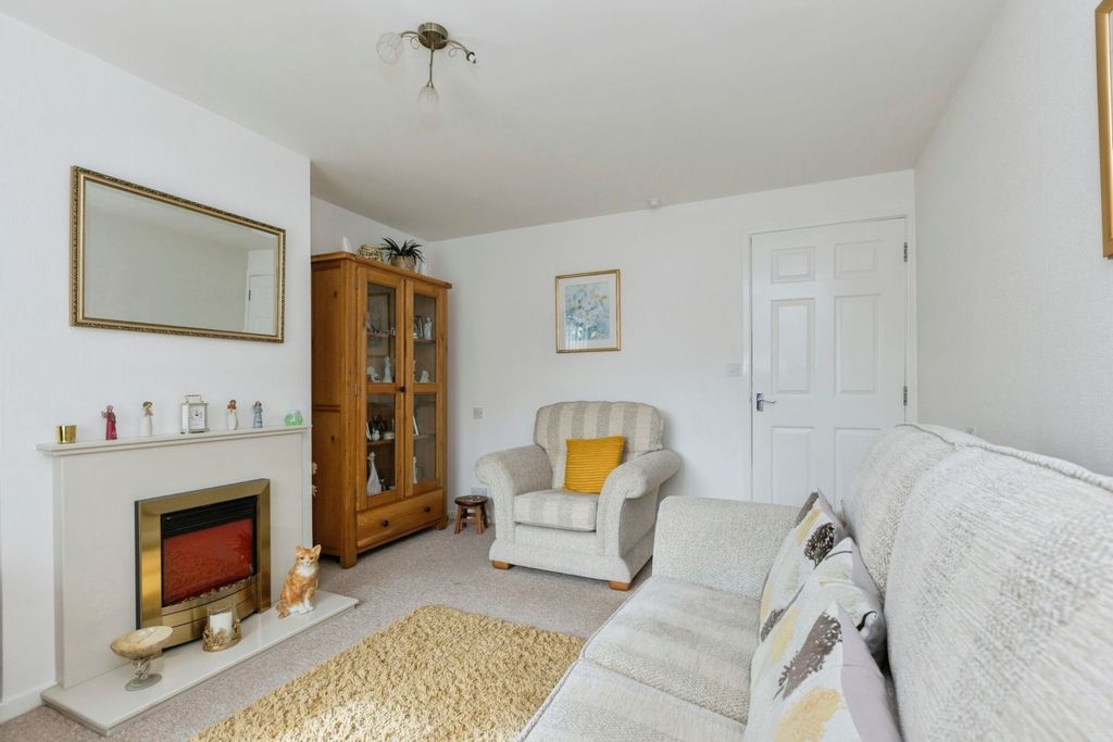 Additional image 4 of 2 bed flat for saleVale End, Leicester LE7