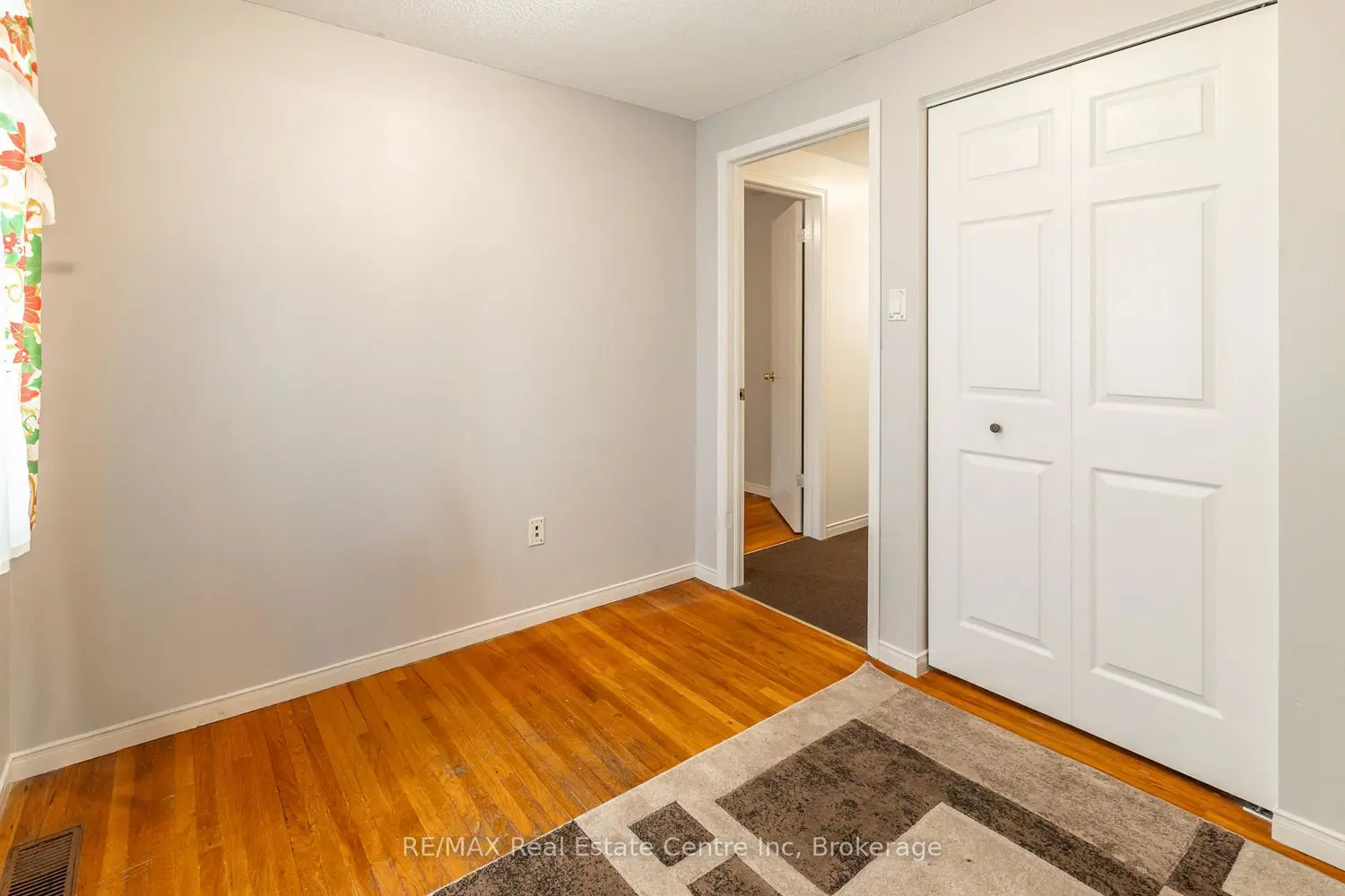 Additional image 10 of 129 Victoria Road 74