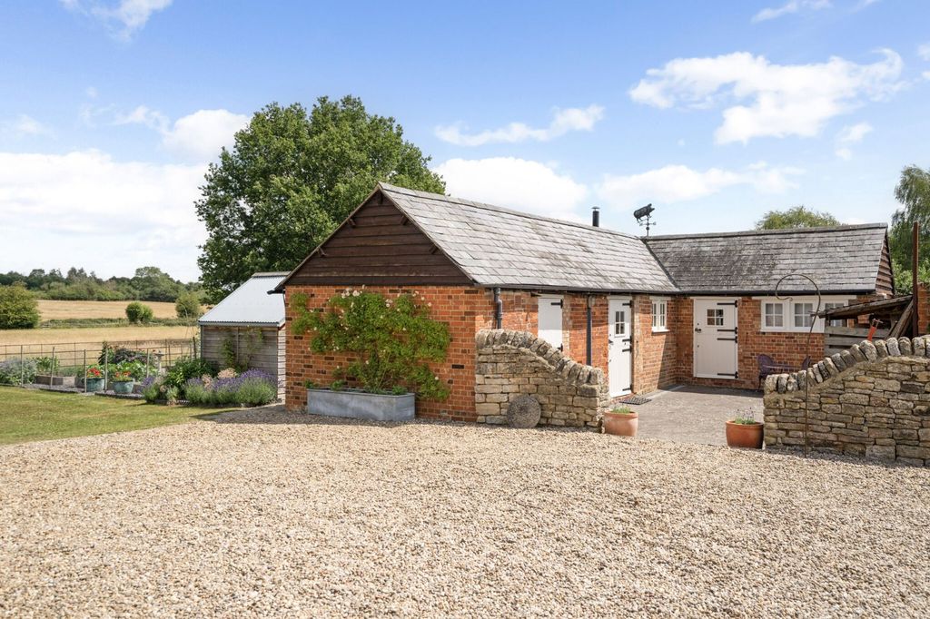 Additional image 10 of 7 bed detached house for saleSouth Leigh, Witney, Oxfordshire OX29