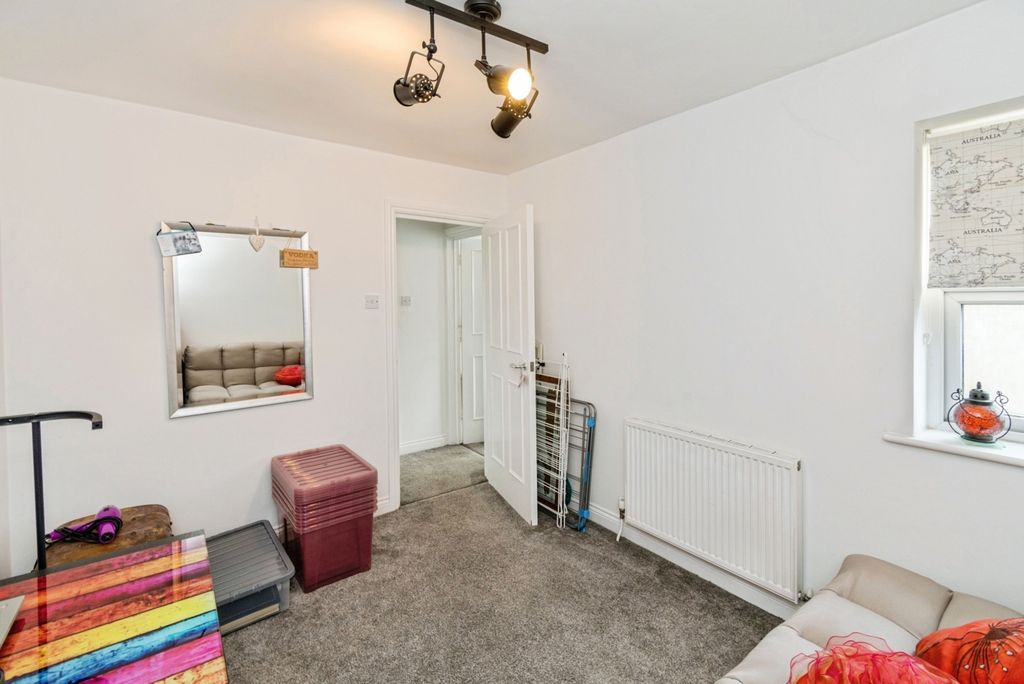 Additional image 9 of 2 bed flat for saleRoberts Road, Southampton, Hampshire SO15