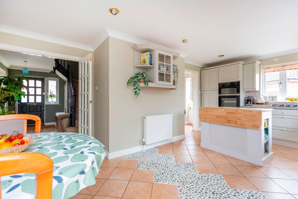Additional image 8 of 5 bed detached house for salePeacemarsh Farm Close, Gillingham SP8
