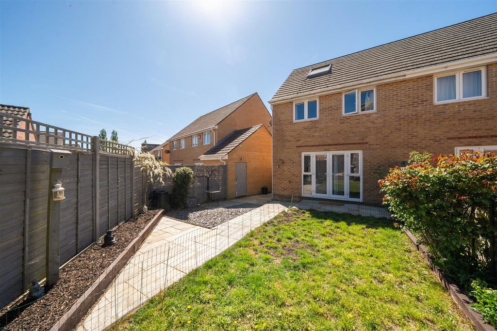 Additional image 2 of 3 bed semi-detached house for saleSaxon Shore Road, Portsmouth PO6