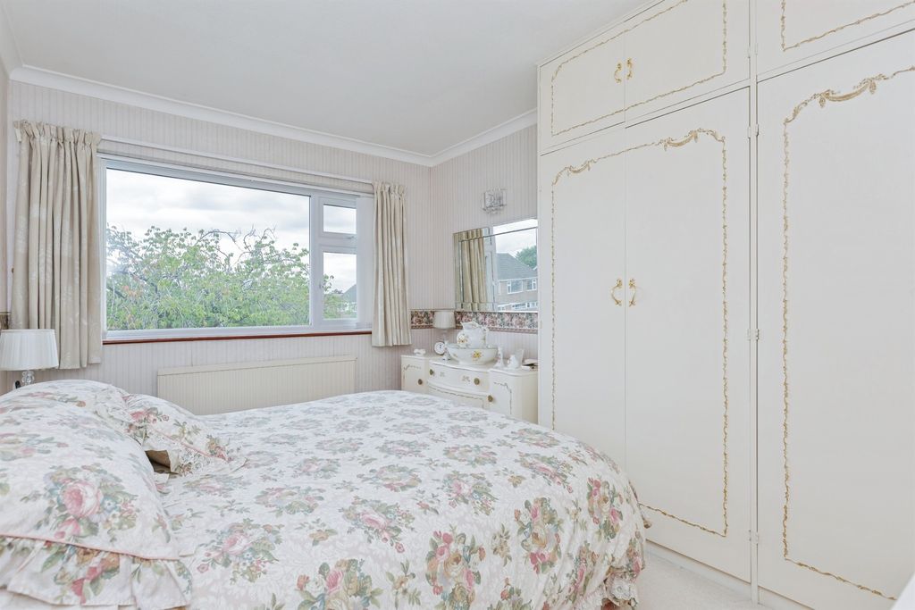 Additional image 9 of 3 bed semi-detached house for saleKew Drive, Oadby, Leicester LE2