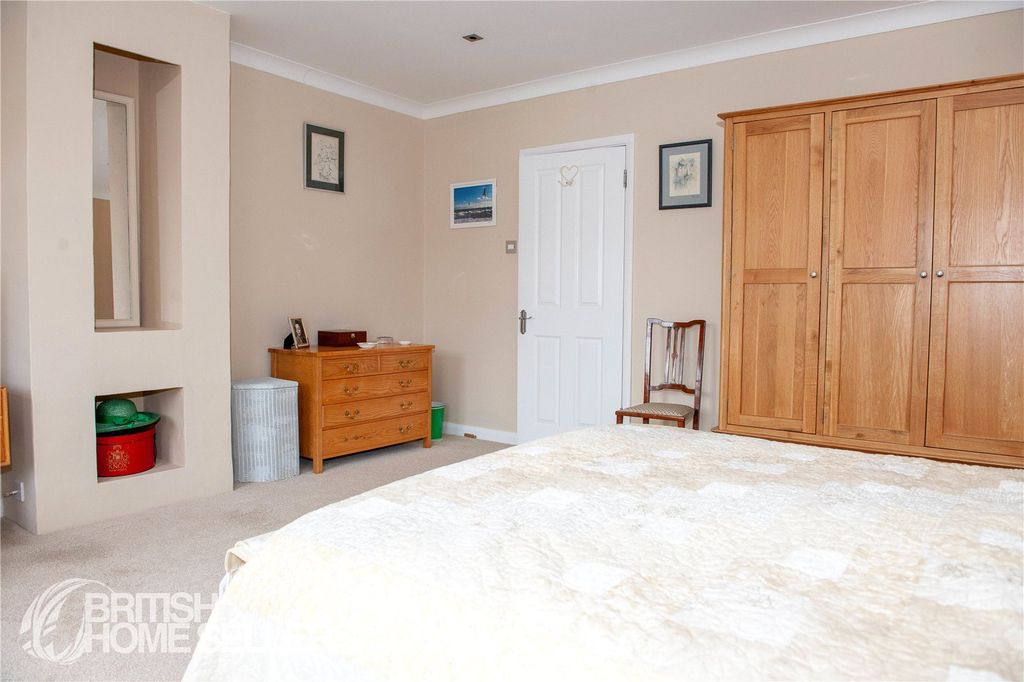 Additional image 13 of 3 bed town house for saleQueen's Grove, Southsea, Hampshire PO5