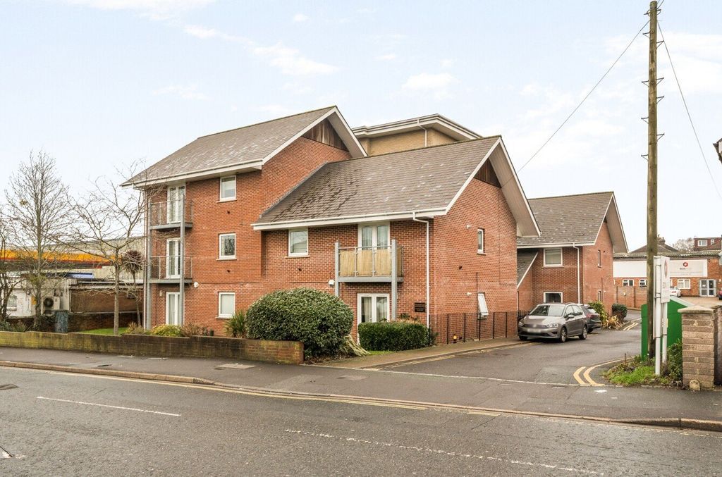 Additional image 13 of 2 bed flat for saleWinchester Road, Southampton, Hampshire SO16