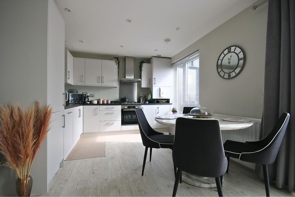 Additional image 10 of 2 bed flat for saleThe Foundry, Ashford TW15