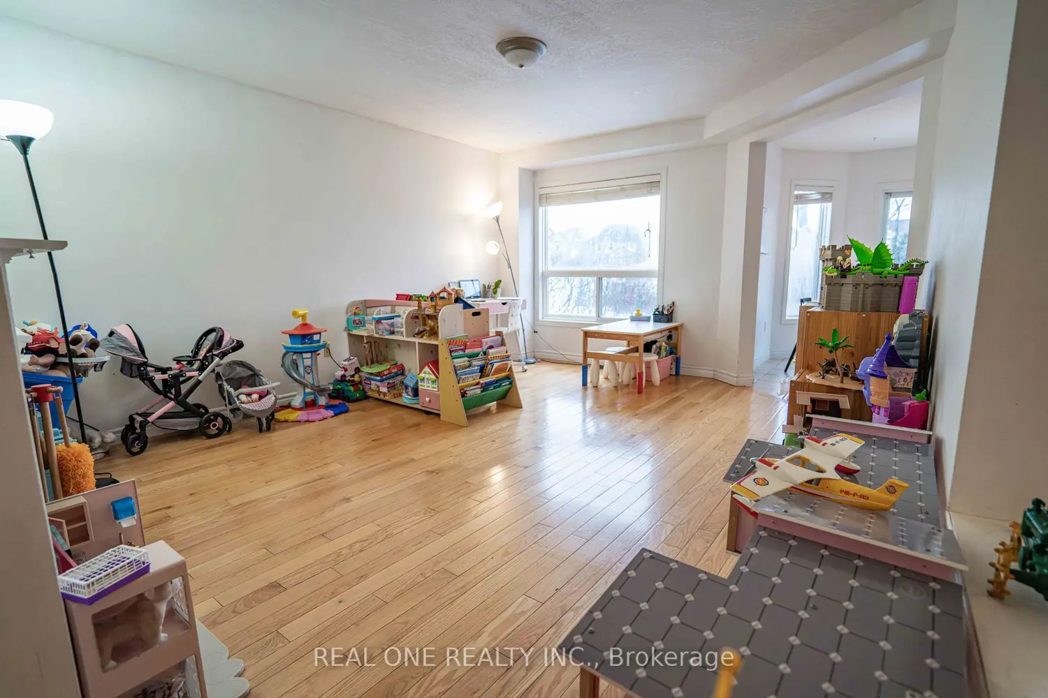 Additional image 5 of 744 Brandenburg Boulevard