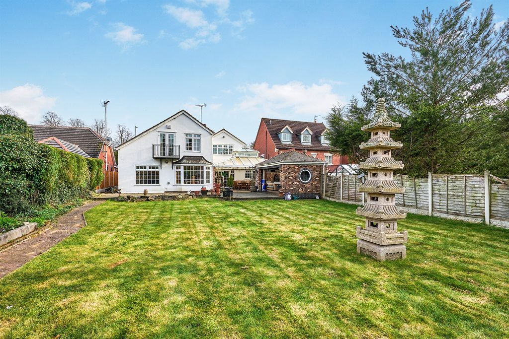 Additional image 2 of 4 bed detached house for saleStourbridge Road, Penn, Wolverhampton WV4