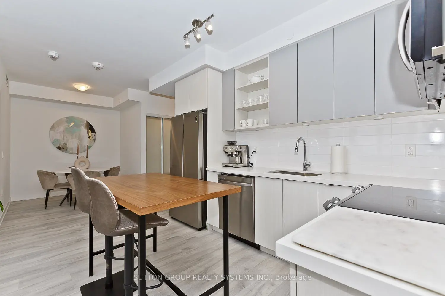 Additional image 4 of 4655 Metcalfe Avenue 1409