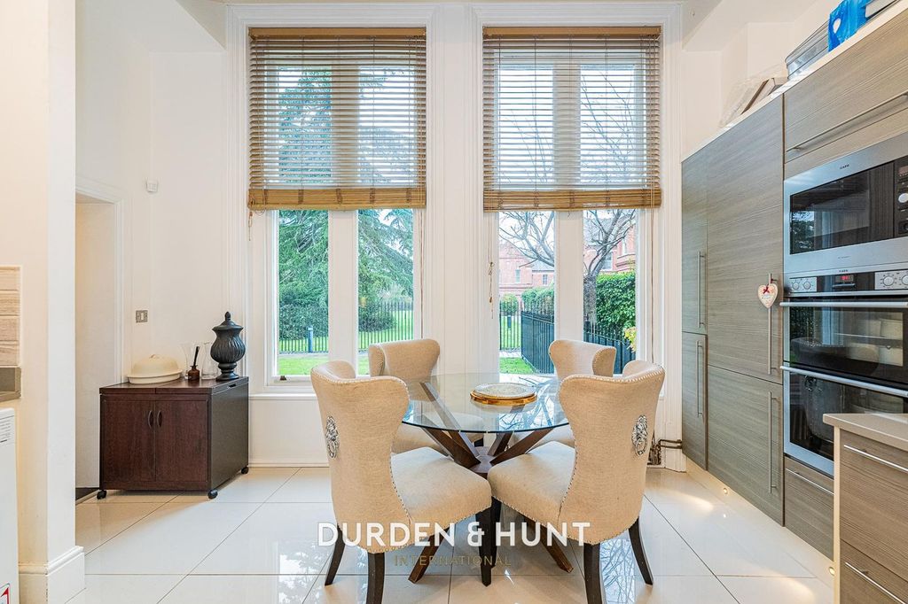 Additional image 8 of 3 bed flat for saleRegents Drive, Woodford Green IG8