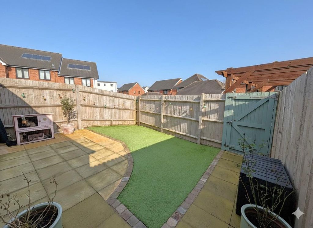 Additional image 2 of 2 bed maisonette for saleClaypit Copse, Bursledon, Southampton SO31