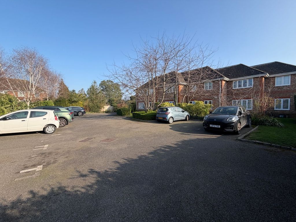 Additional image 10 of 2 bed flat for saleCumberland Road, Ashford TW15