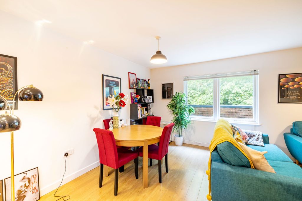 Additional image 4 of 1 bed flat for saleGodstone Road, Whyteleafe CR3