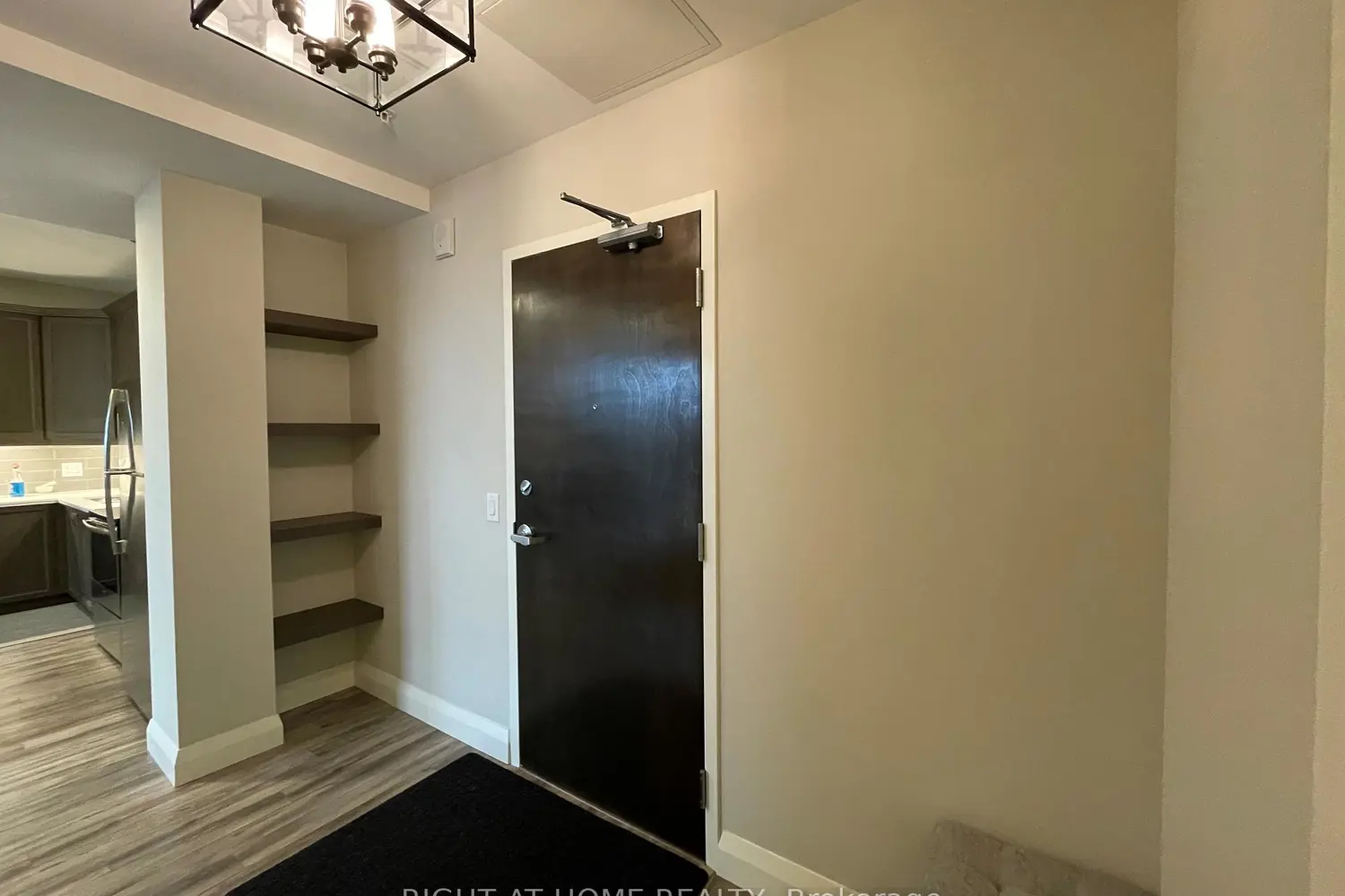 Additional image 8 of 118 King Street 1015