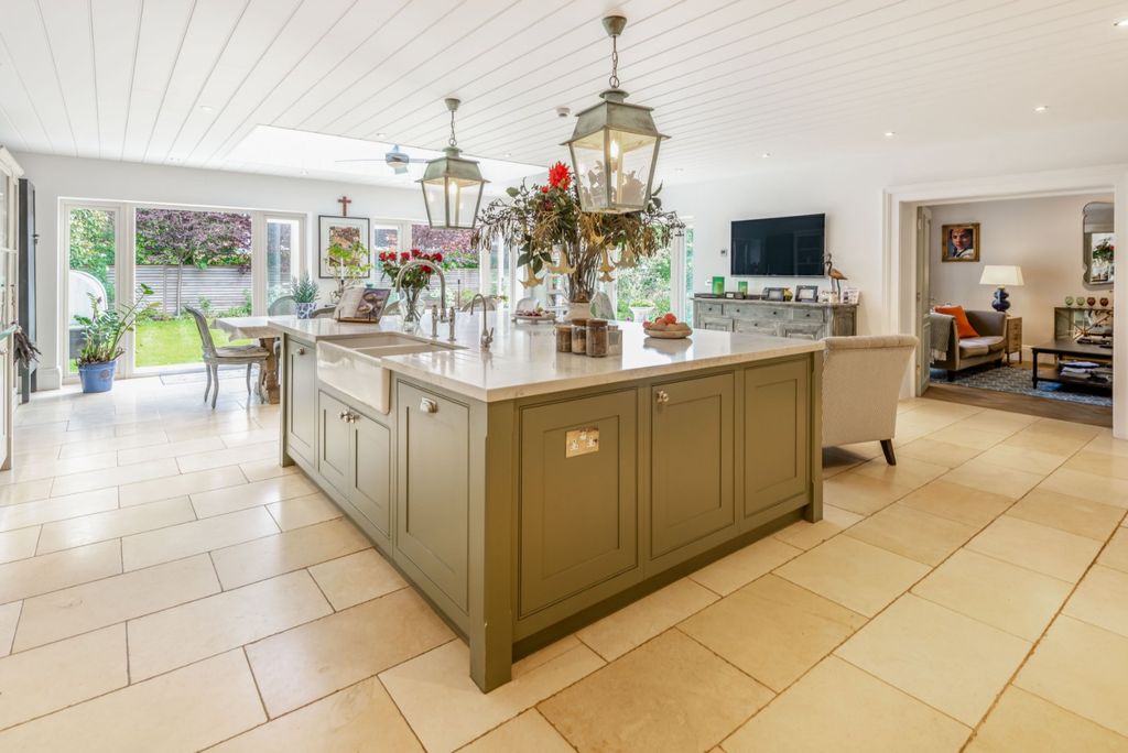 Additional image 5 of 6 bed detached house for saleQueens Acre, Windsor, Berkshire SL4