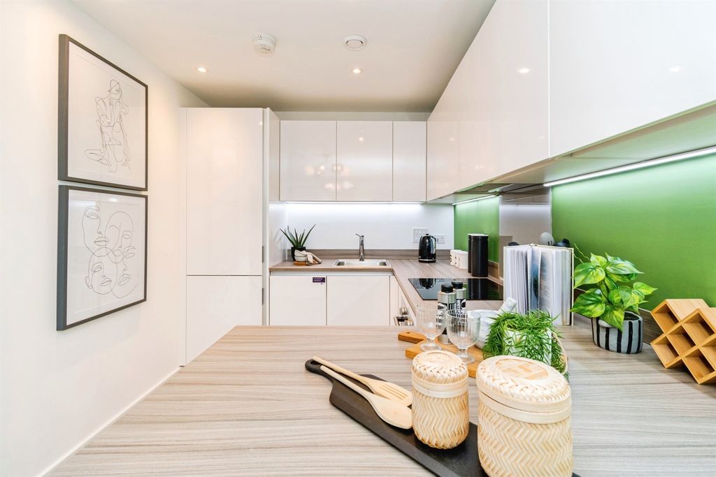Additional image 13 of 1 bed flat for saleGranada House, Southampton SO14