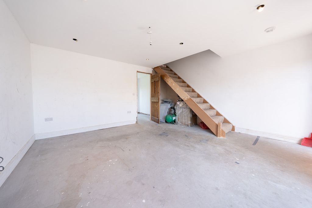 Additional image 2 of 3 bed semi-detached house for saleWalker Road, Thurmaston, Leicestershire LE4