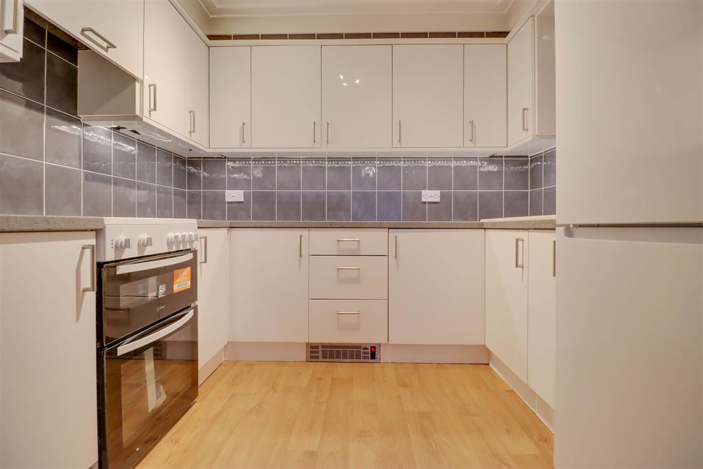 Additional image 5 of 2 bed flat for saleStilemans, Wickford SS11