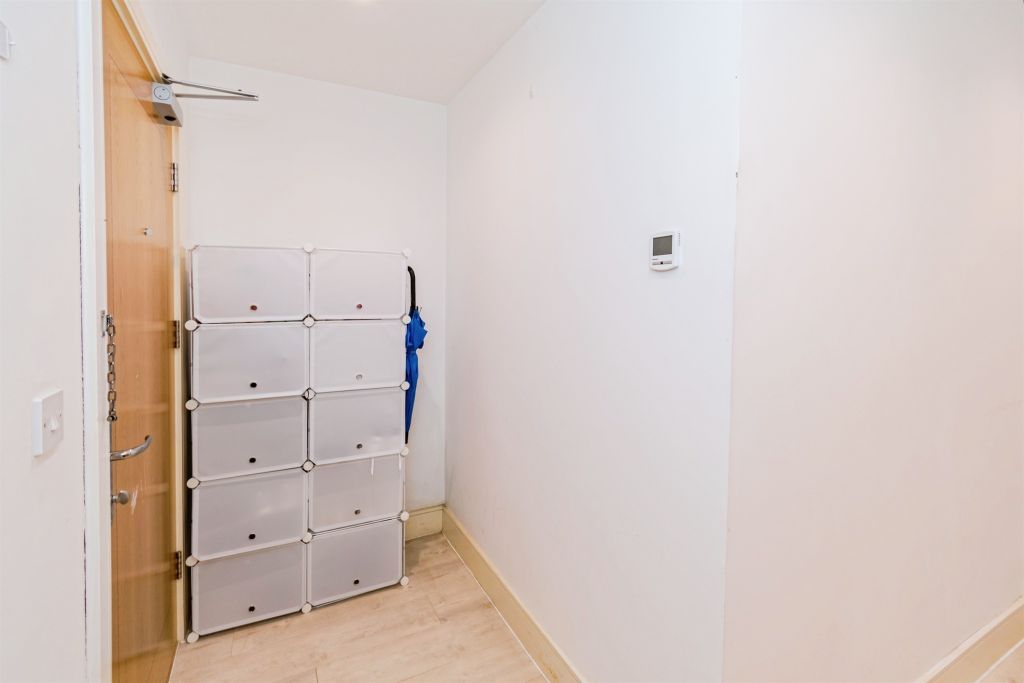 Additional image 6 of 2 bed flat for saleMeridian Way, Southampton SO14