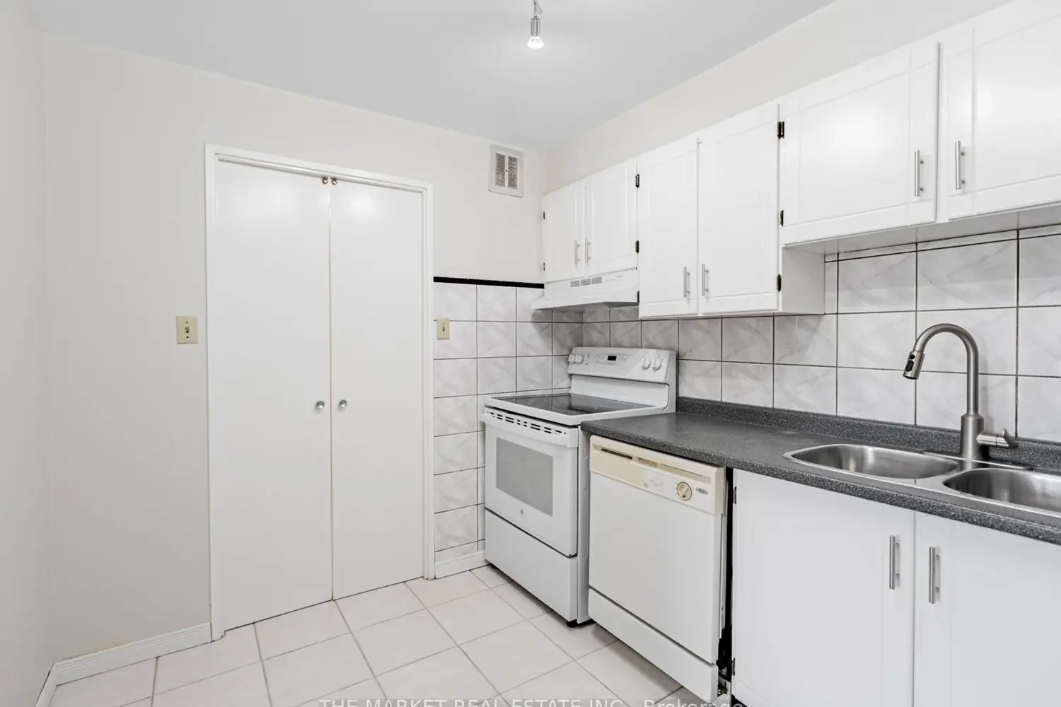 Additional image 7 of 1320 Mississauga Valley Boulevard 507
