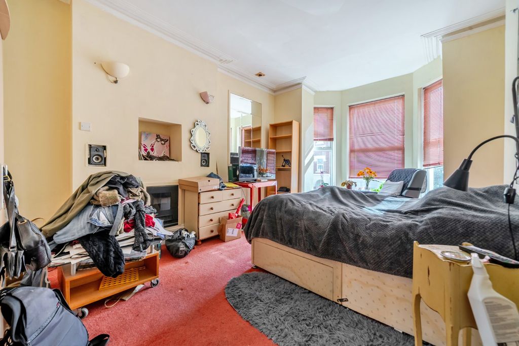 Additional image 7 of 3 bed flat for saleWaveley Court, Waverley Grove, Southsea, Hampshire PO4
