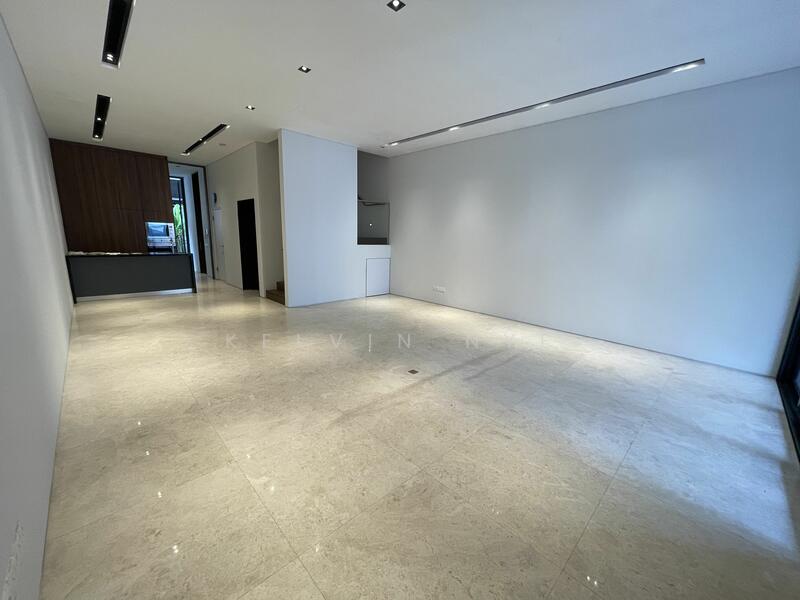 Additional image 2 of CHEAP!! 靠近地铁站！摩登排屋 Near MRT Modern Novena 3 stry Terrace House with pool