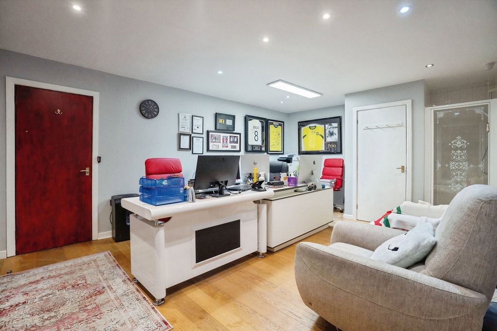 Additional image 25 of 4 bed detached house for saleHough Green Road, Widnes WA8