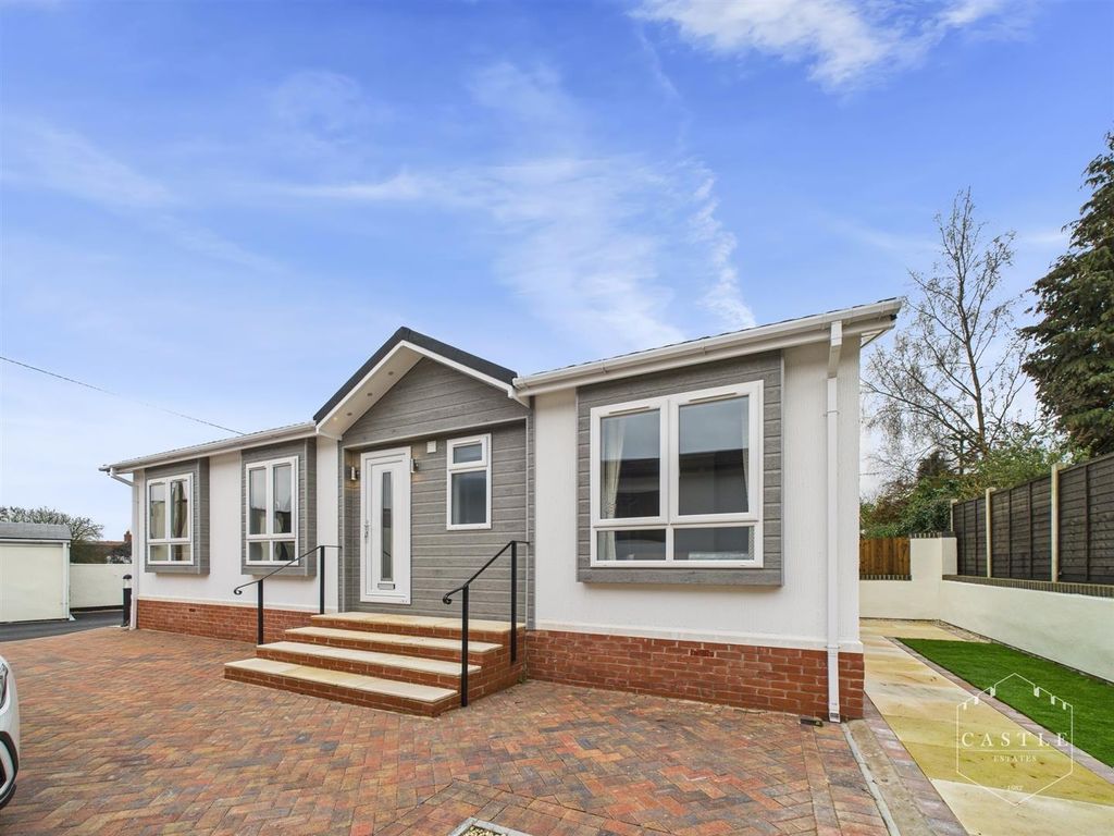 2 bed mobile/park home for saleCrofter Vale, Main Street, Barlestone CV13