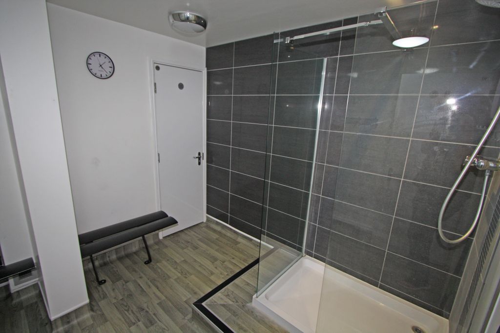 Additional image 27 of 1 bed flat for saleOyster Quay, Port Way, Port Solent PO6