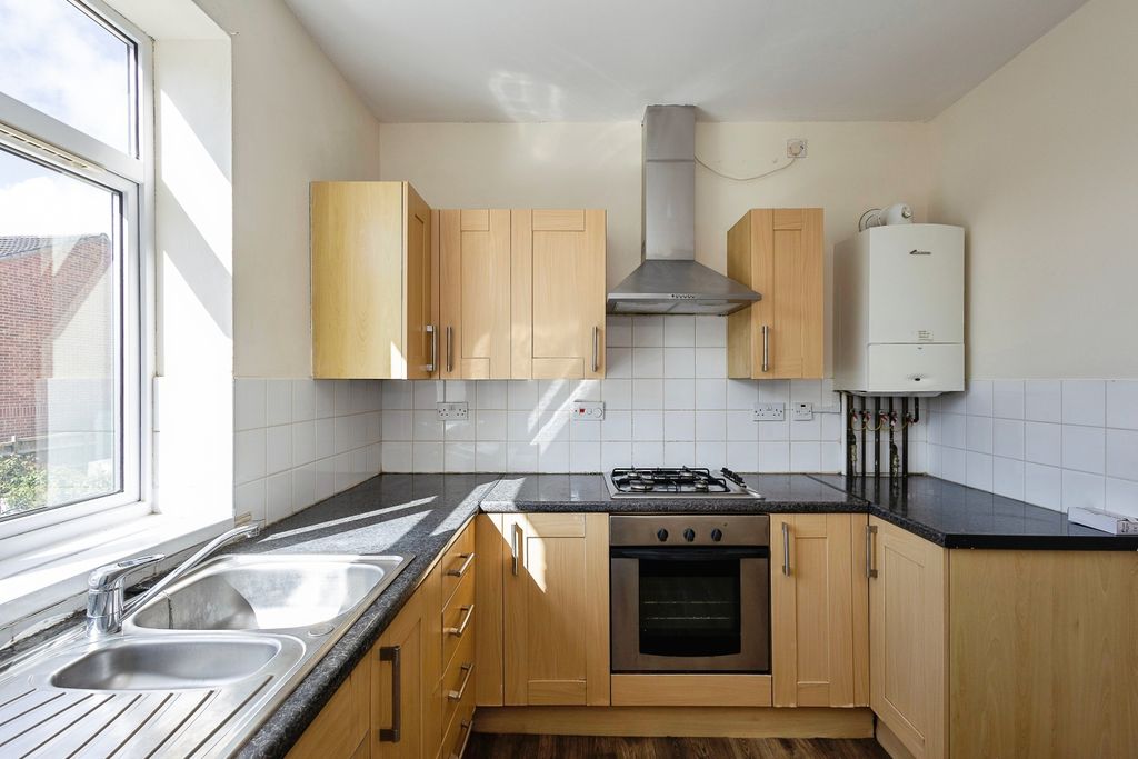Additional image 5 of 2 bed flat for saleHighland Road, Southsea PO4