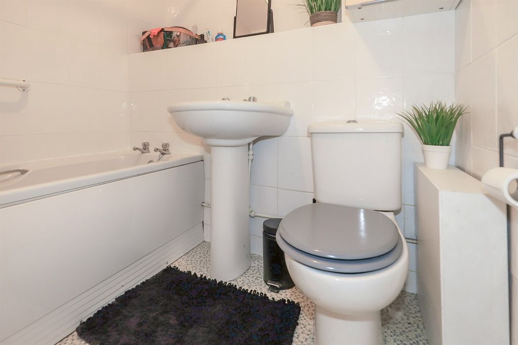 Additional image 17 of 2 bed flat for saleRegis Road, Wolverhampton WV6