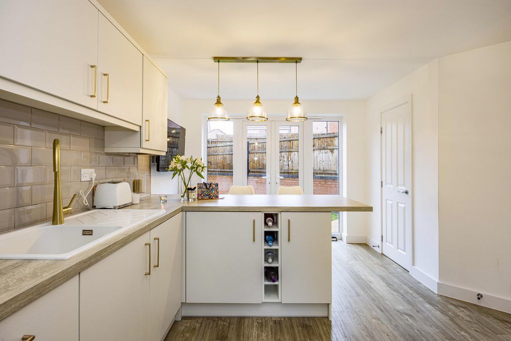 Additional image 2 of 3 bed semi-detached house for saleWoolsthorpe Close, Melton Mowbray LE13