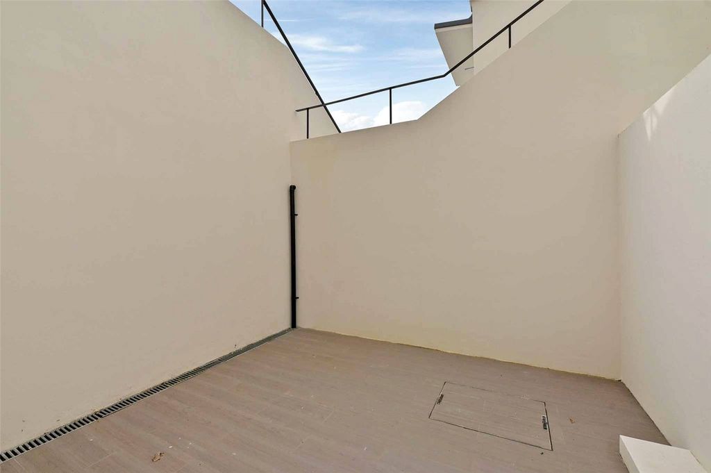 Additional image 20 of 3 bed flat for saleThe Residence, 26 Trinity Place, Windsor, Berkshire SL4