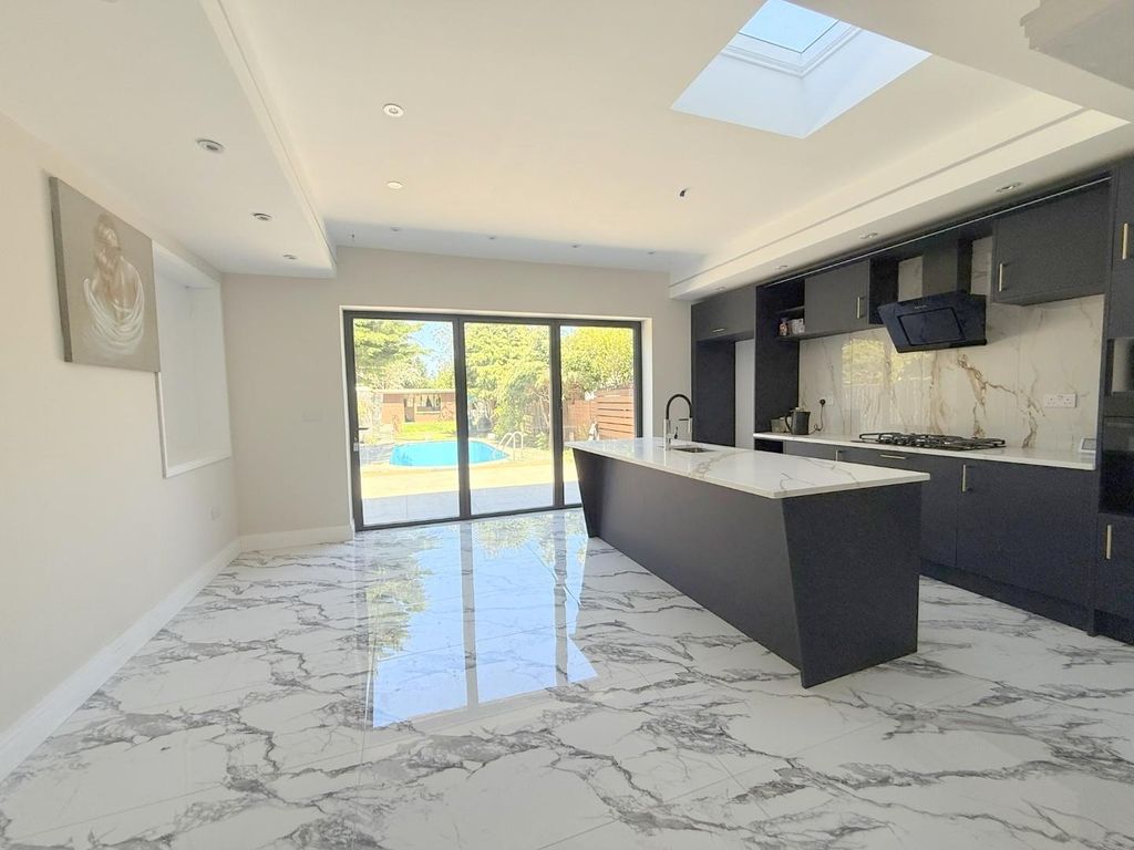 Additional image 7 of 5 bed detached bungalow for saleFeltham Hill Road, Ashford TW15