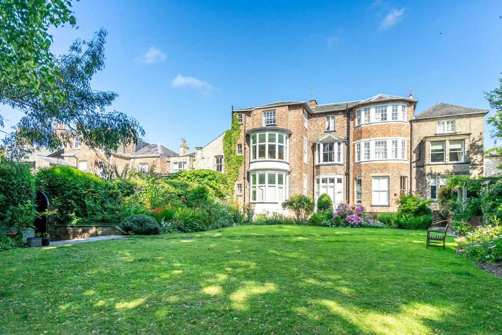 Additional image 12 of 2 bed flat for saleAmbassador Court, The Mount, York YO24