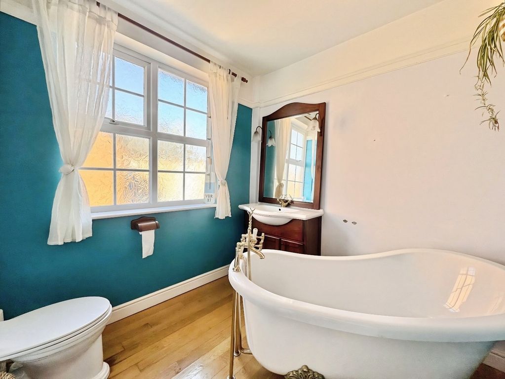 Additional image 28 of 4 bed detached house for saleLutterworth Road, Blaby, Leicester LE8