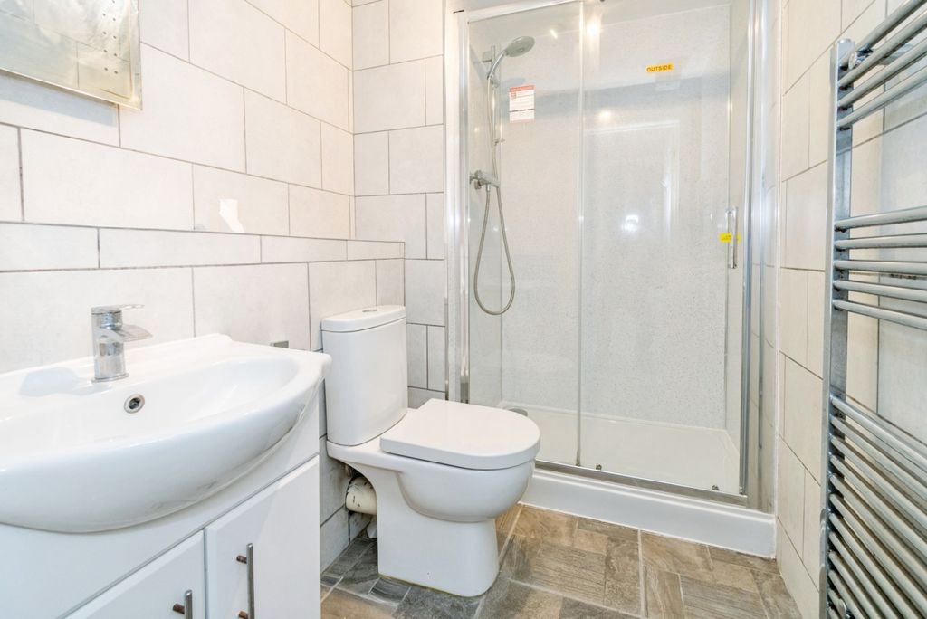 Additional image 10 of 2 bed flat for saleRollesbrook Gardens, Southampton, Hampshire SO15