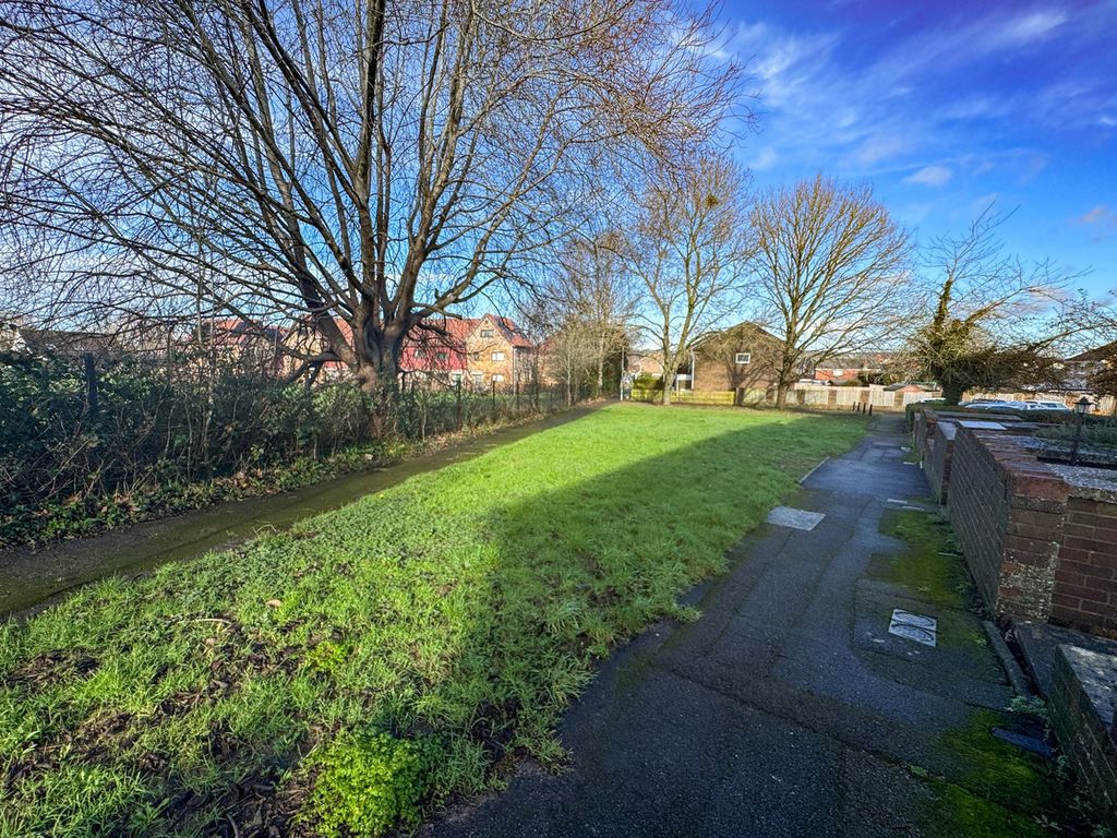 Additional image 12 of 1 bed flat for saleCockerell Close, Wimborne BH21