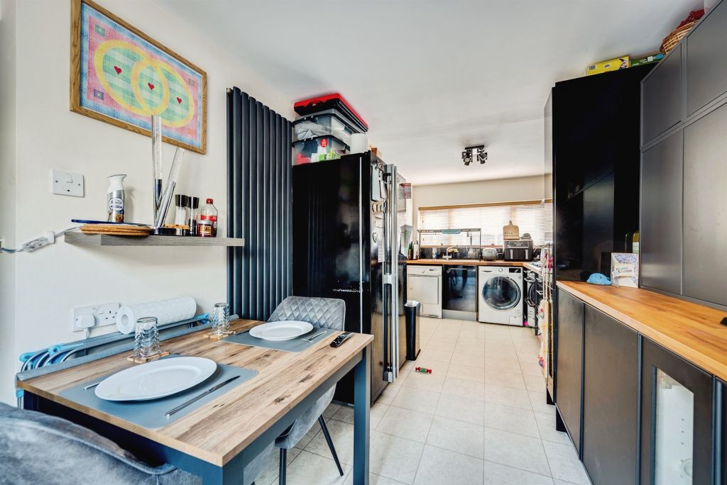 Additional image 19 of 2 bed property for saleCampden Close, Witney OX28