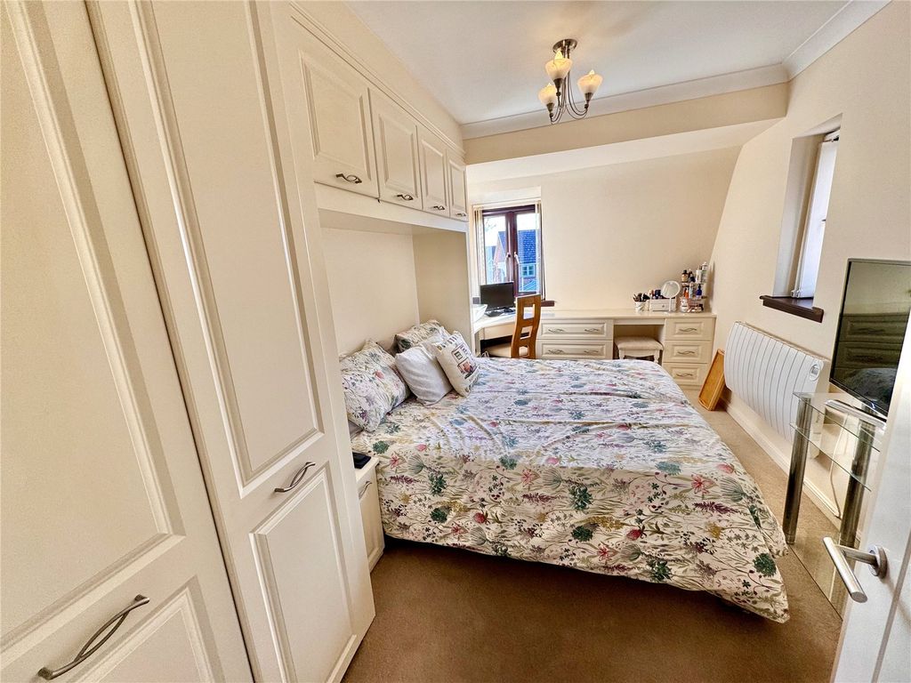 Additional image 6 of 1 bed flat for saleBelmore Lane, Lymington, Hampshire SO41