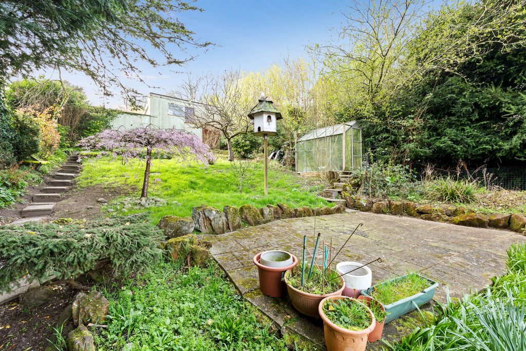 Additional image 16 of 3 bed detached house for saleHilltop Road, Whyteleafe CR3