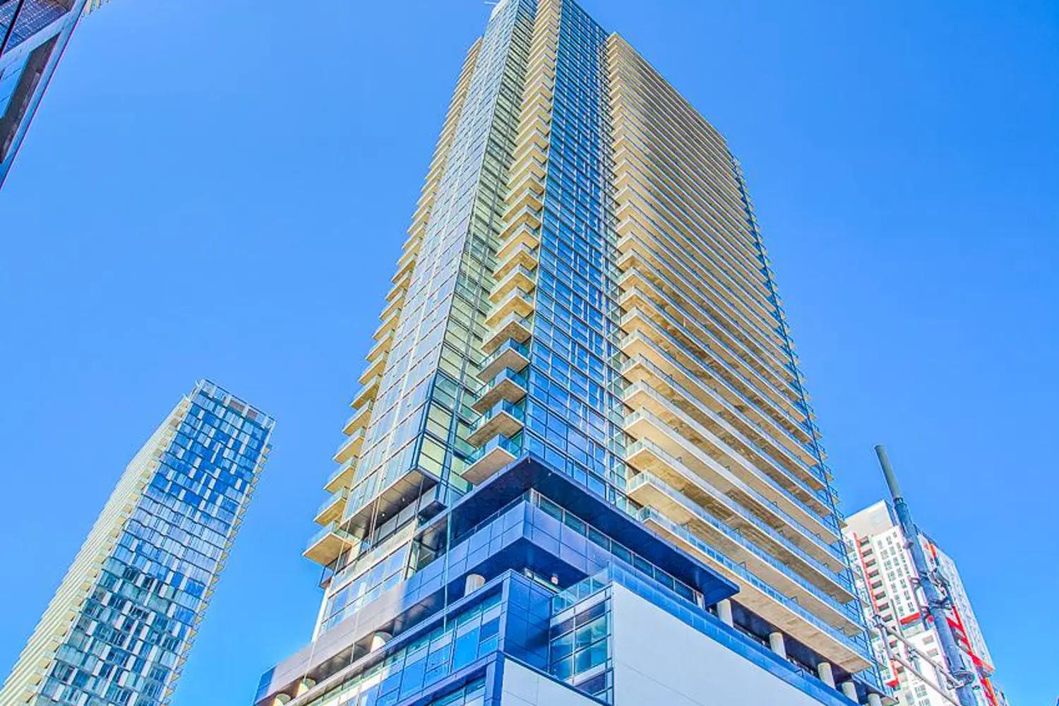Additional image 18 of 290 Adelaide Street 802