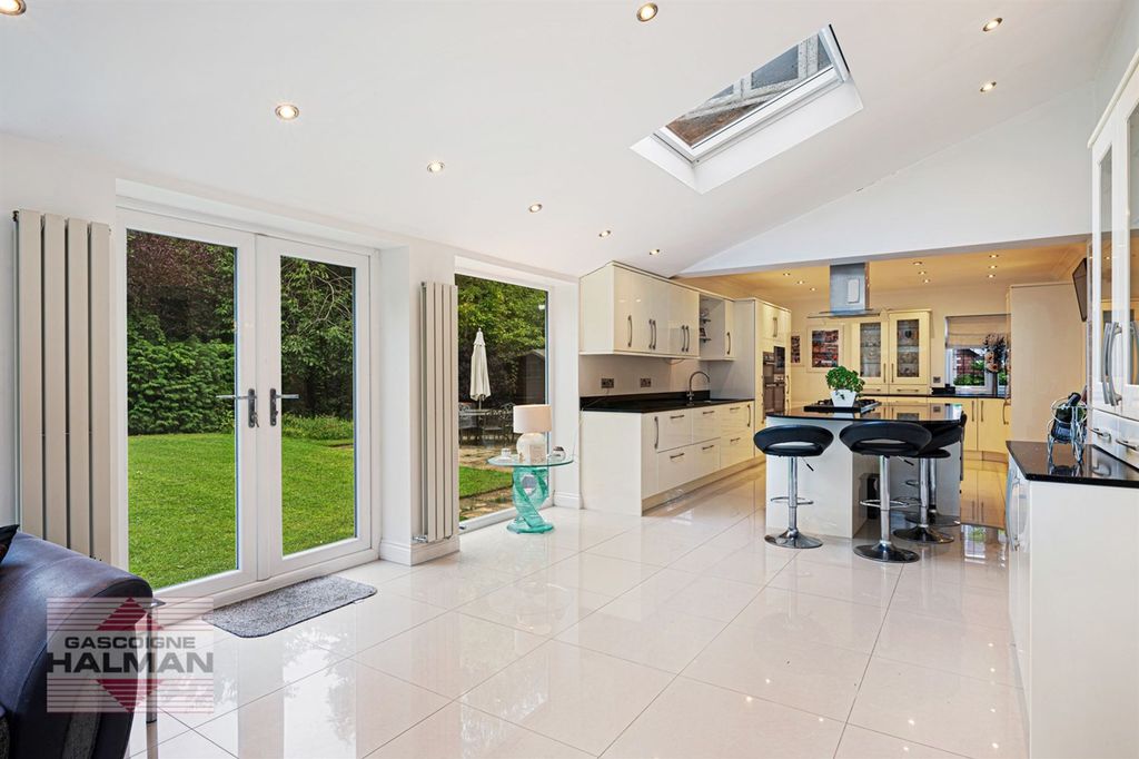Additional image 9 of 5 bed detached house for saleAvondale Rise, Wilmslow SK9