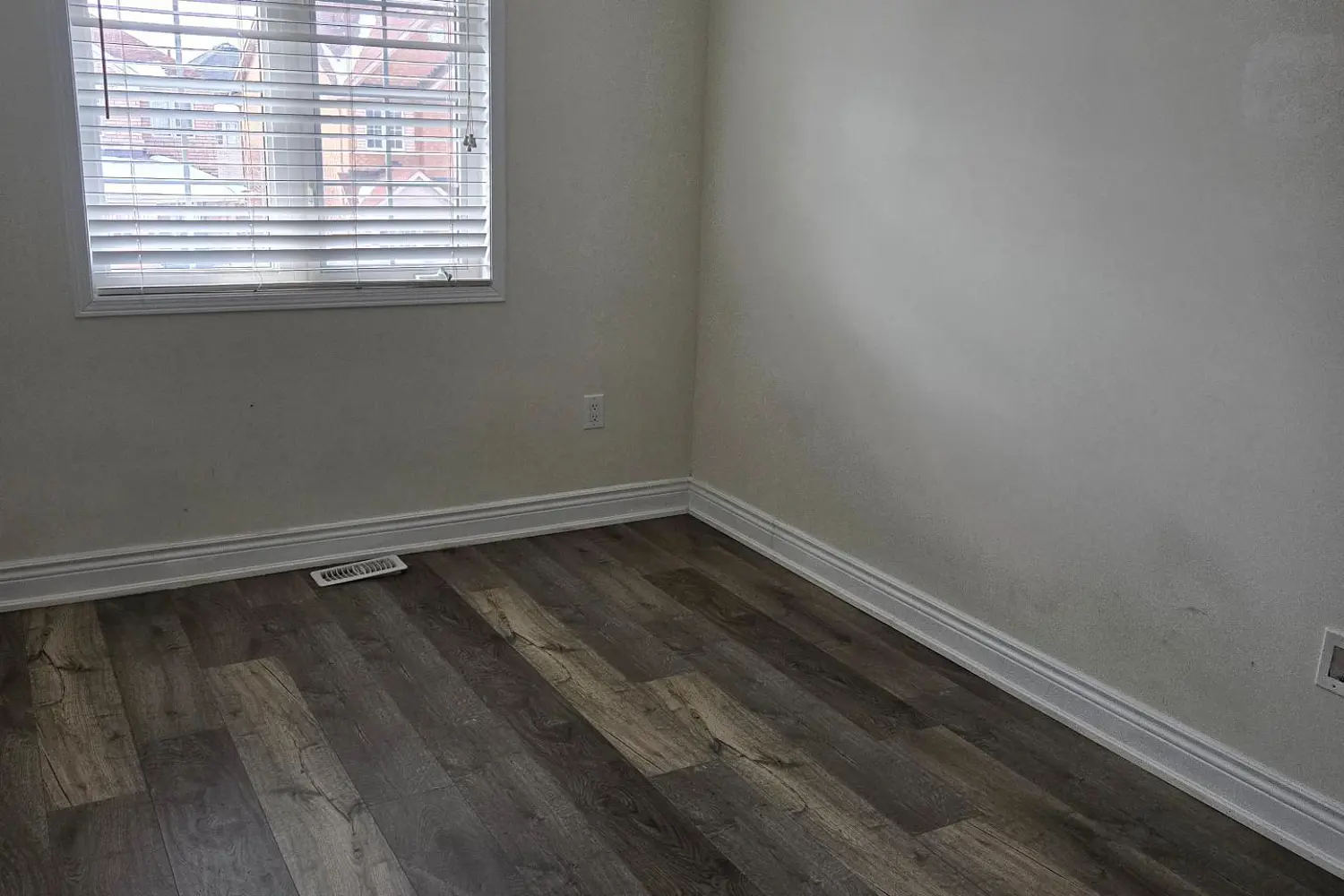 Additional image 3 of 110 Crystalview Crescent