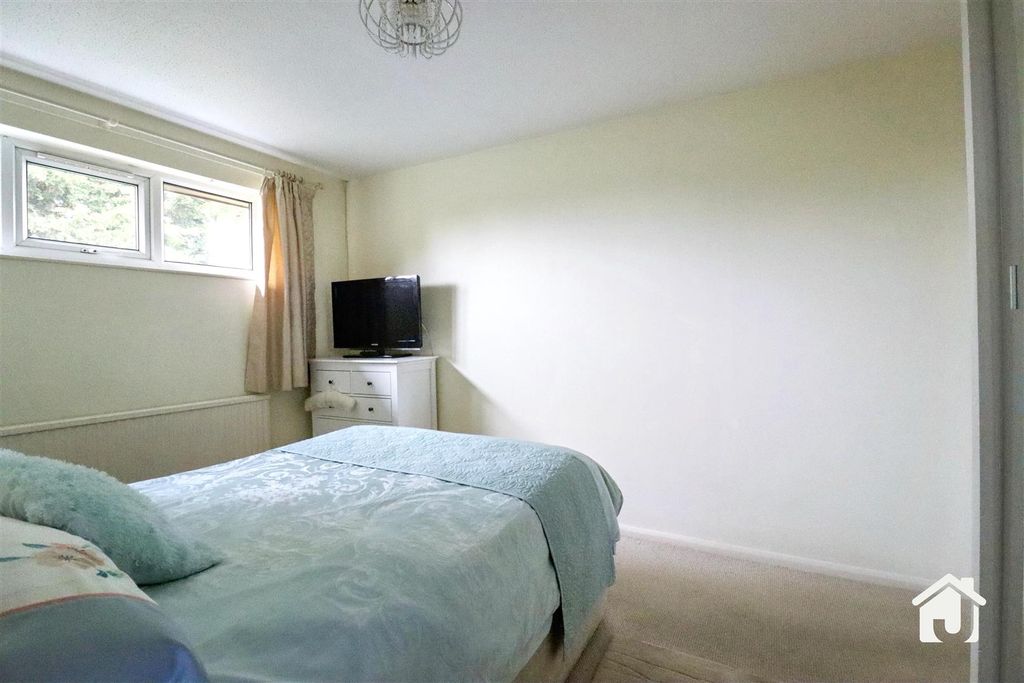 Additional image 10 of 3 bed flat for saleCross Lane, Mountsorrel, Loughborough LE12
