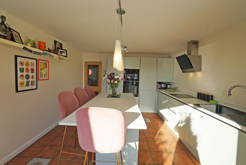 Additional image 8 of 3 bed town house for saleNewlyn Way, Port Solent PO6
